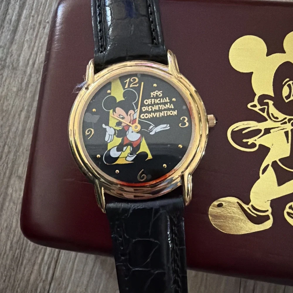 1995 Official Disneyana Convention Watch Mickey Limited Edition 2041/3000 NIB